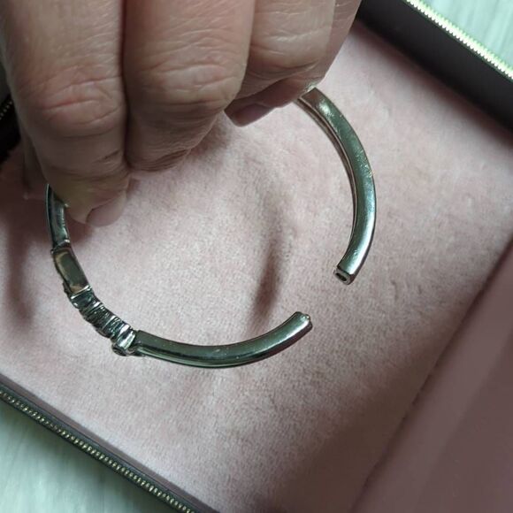 Juicy Couture "Juicy" Silver-tone Bangle Bracelet. - Picture 7 of 7